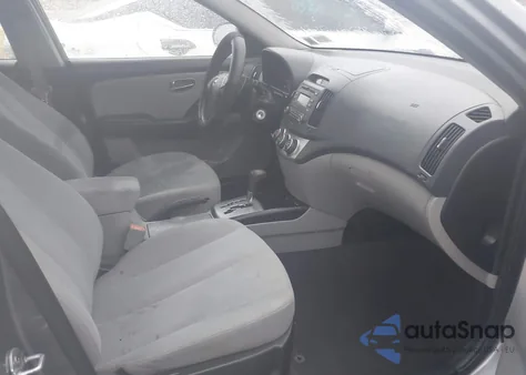 2010 Hyundai Elantra Gls z USA, uszkodzony, nr VIN KMHDU4AD8AU132251